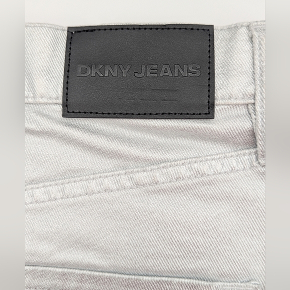 NWT DKNY Women's (Size 26) Silver Metallic-Foiled High-Rise Mini Skirt - Picture 11 of 16